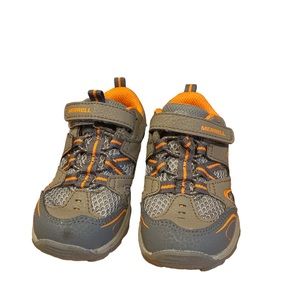 Lightly used Merrell Toddler sneakers size 8T